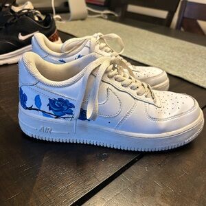 Women’s Air Force One Sneakers, Size 7, White with blue flowers